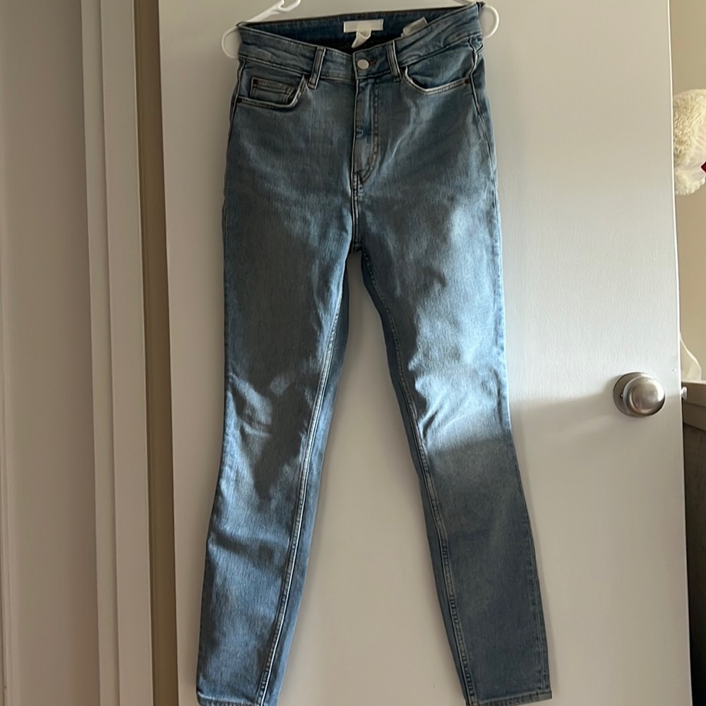 Never wore skinny jeans beautiful color